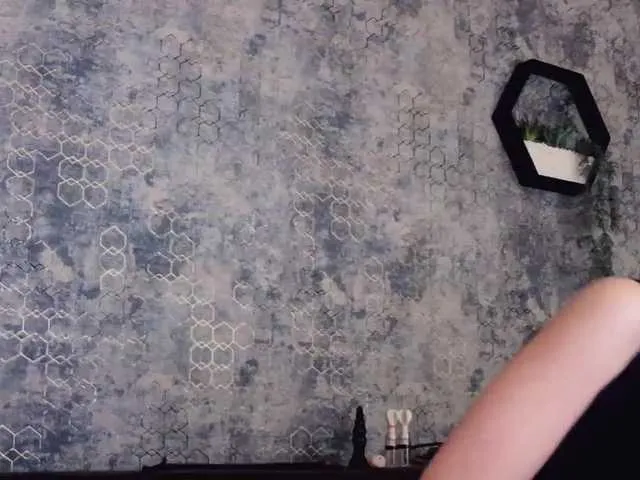 Live sex webcam photo for KariNeal #271223384