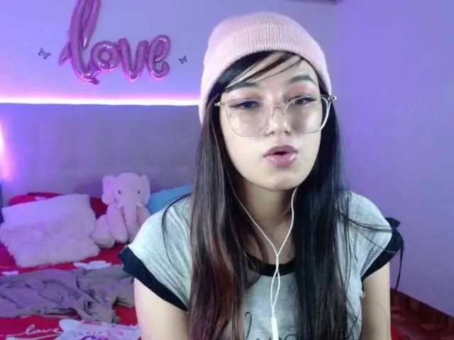 Live sex webcam photo for Karlett-Moon #271216215