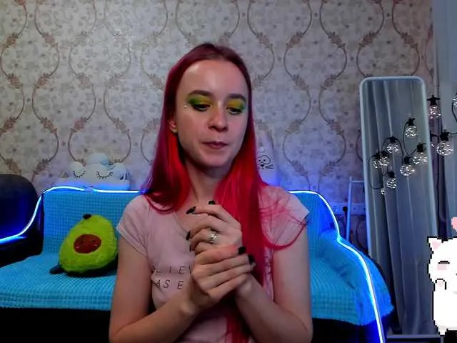 Live sex webcam photo for KiraLiLime #287990188