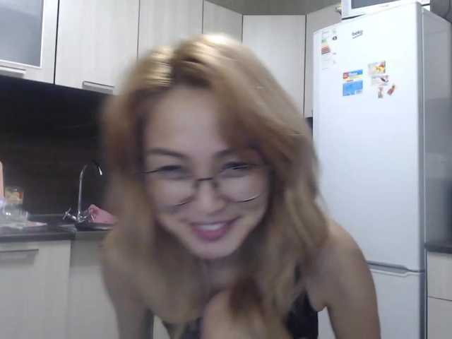 Live sex webcam photo for LiliToli1 #287998130