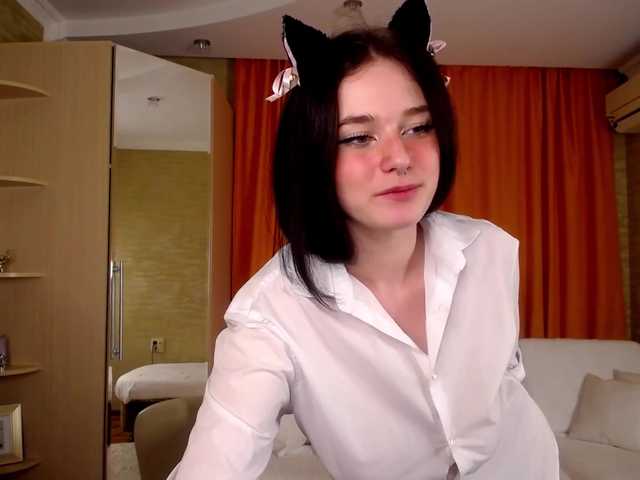 Live sex webcam photo for BurningHearte #271211920