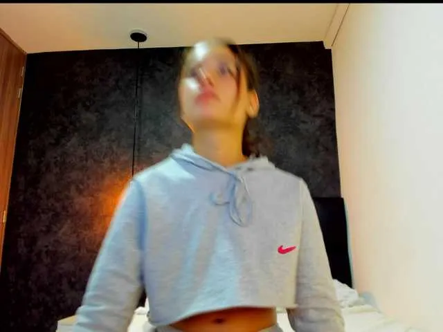 Live sex webcam photo for NicolPalacios #271211112