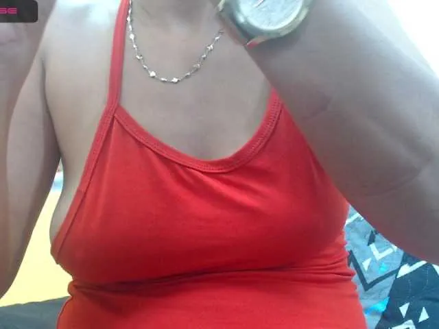 Live sex webcam photo for CrazzyJenna #271216268