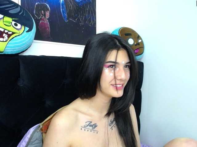 Live sex webcam photo for CharlloteWolf #271211478