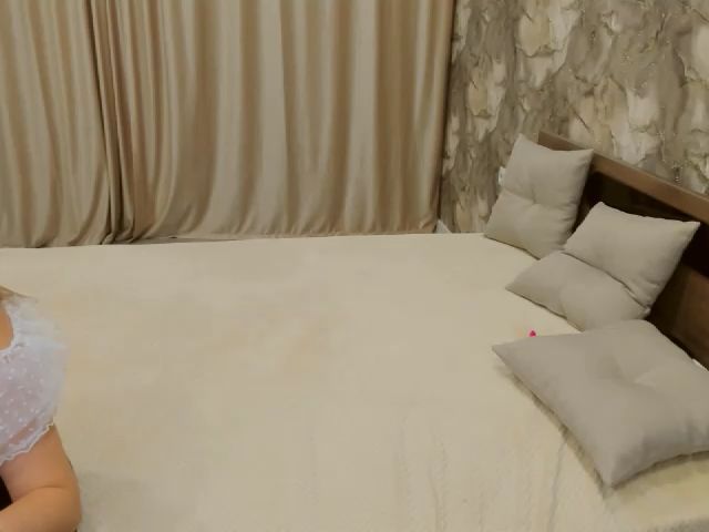 Live sex webcam photo for AshleyCute #271225946