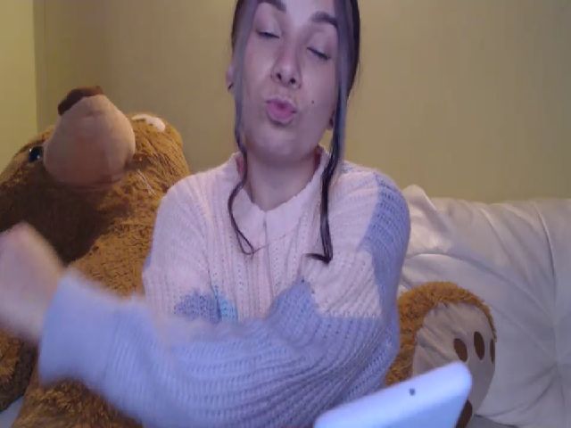 Live sex webcam photo for Joanne7 #271214406