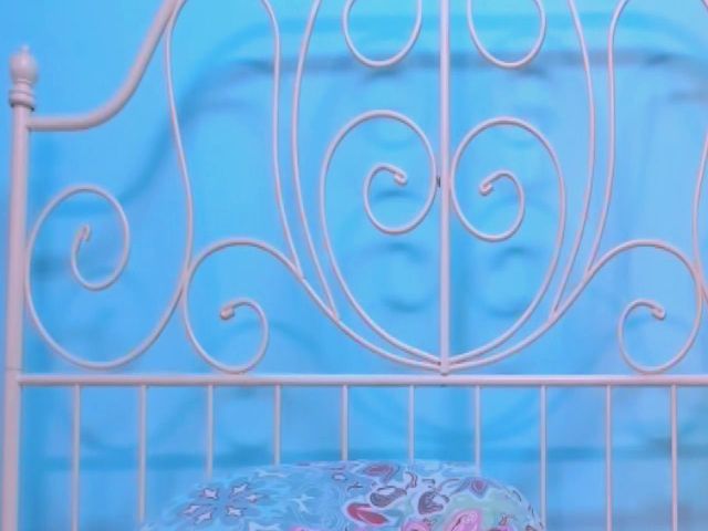 Live sex webcam photo for LindseyDoll #271226156