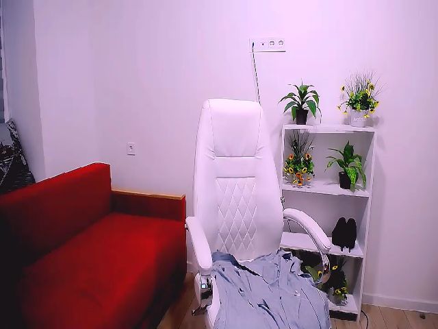 Live sex webcam photo for Viktoria_Vi #271213707