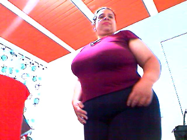 Live sex webcam photo for LatinaBigAss4 #271224353