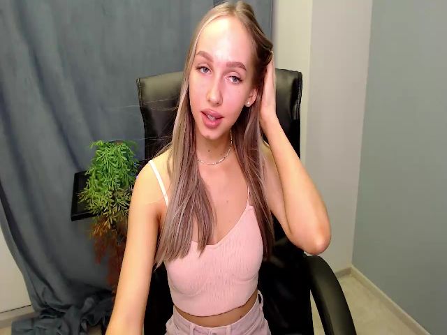 Live sex webcam photo for SunnyBettye #271218529