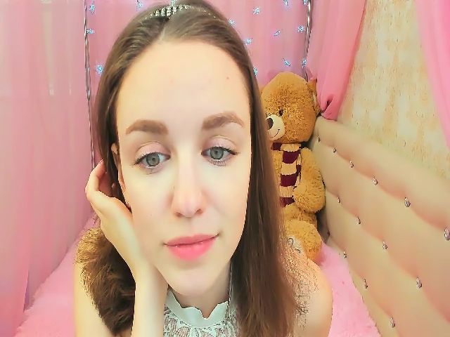 Live sex webcam photo for LIL_MAYA #271217109