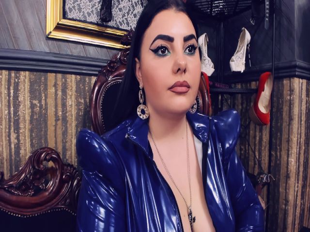 Live sex webcam photo for MelissaGlow #271222135