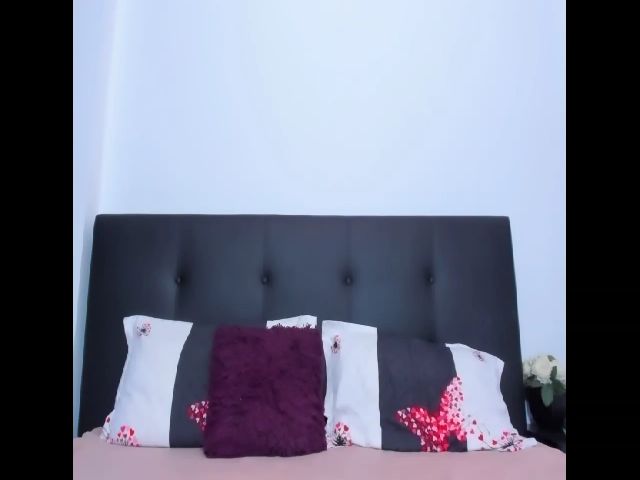 Live sex webcam photo for Diviynne #271222038