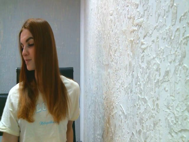 Live sex webcam photo for ElliannaSweet #271217444