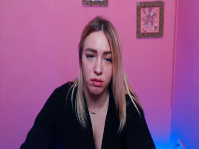 Live sex webcam photo for KetiLove_ #271220693