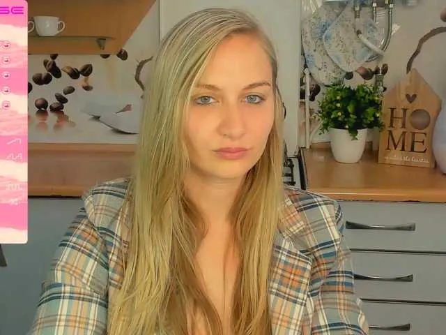 Live sex webcam photo for RitaMay #271215422