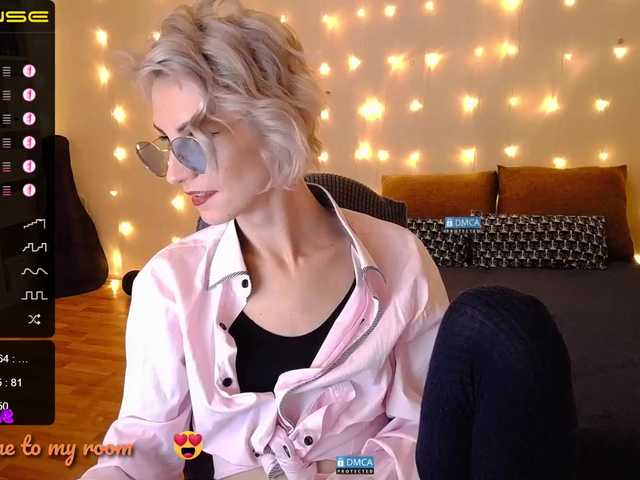 Live sex webcam photo for Judy-Hot #271215421