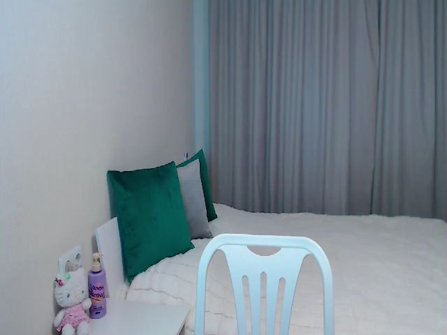 Live sex webcam photo for Oxana__ #271216941