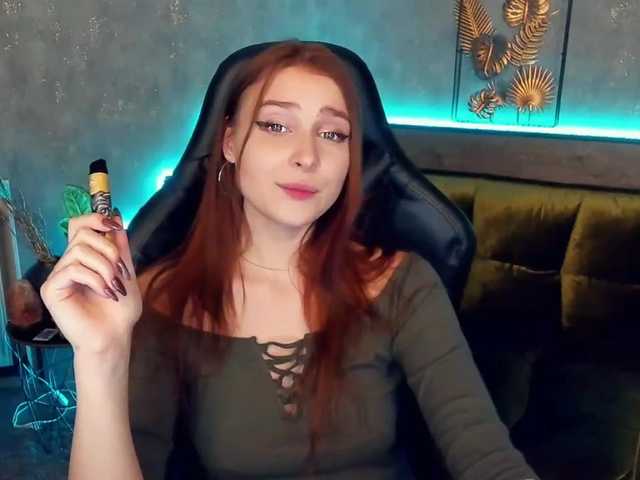 Live sex webcam photo for GigiPup #271211253