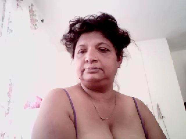 Live sex webcam photo for Indianbarbie3 #271217183