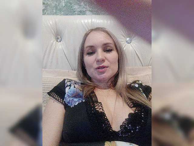 Live sex webcam photo for Papalook #271210789