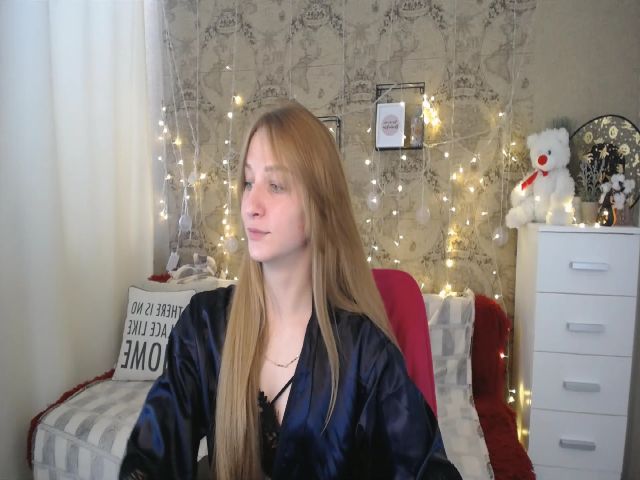 Live sex webcam photo for K_A_T_Y_A_ #271217581