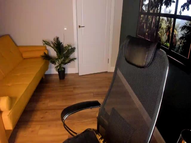 Live sex webcam photo for pissaaaa #271225419