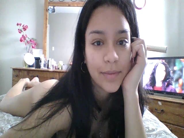 Live sex webcam photo for Adrianaxo1 #271220959