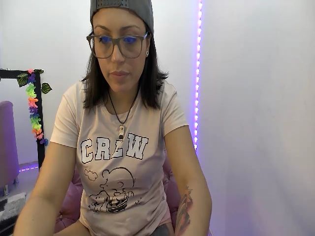 Live sex webcam photo for Sakura_peach #271222364