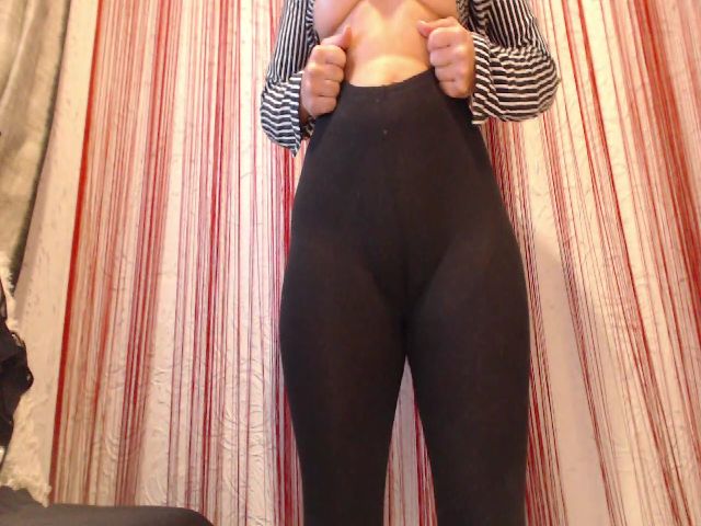 Live sex webcam photo for HOT_ALIAN #271221773