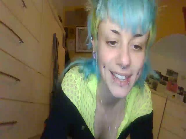 Live sex webcam photo for Punky_heidi #271222242