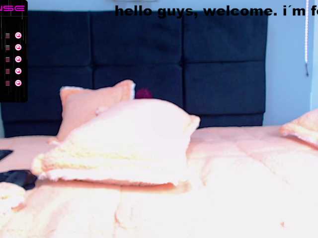 Live sex webcam photo for ashnikko18 #271222755