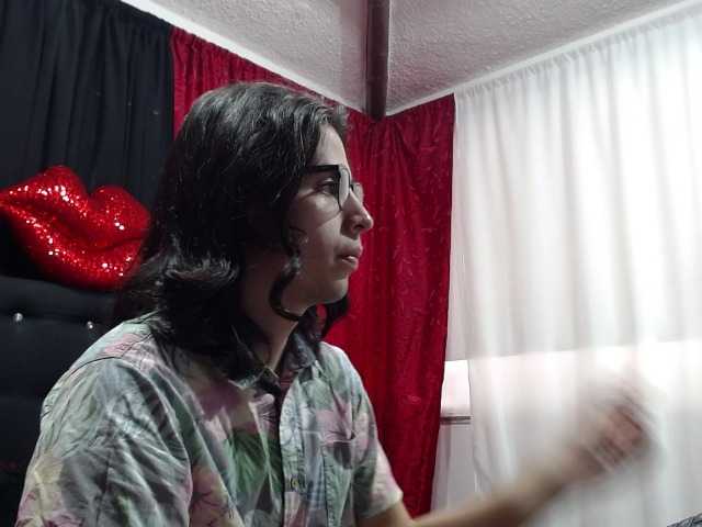 Live sex webcam photo for bisexcouple3x #271223381