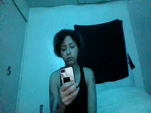 Live sex webcam photo for TattedBeauty0 #271214678