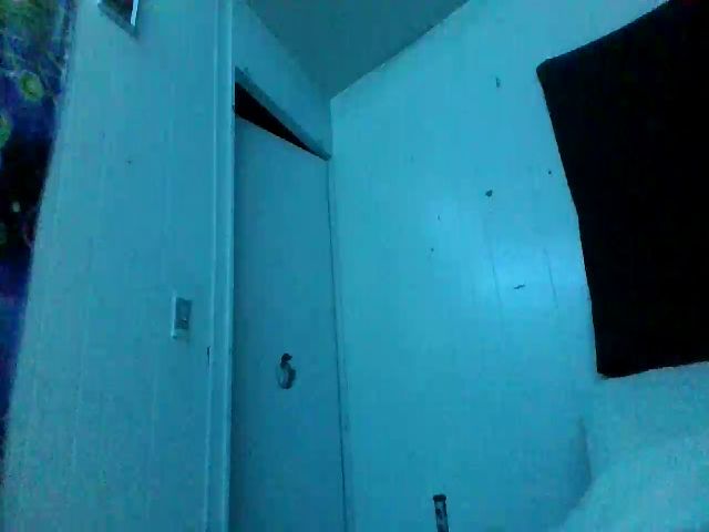 Live sex webcam photo for TattedBeauty0 #271214756