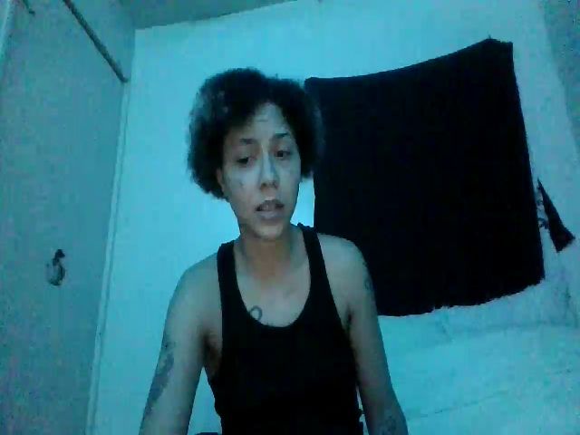 Live sex webcam photo for TattedBeauty0 #271214914