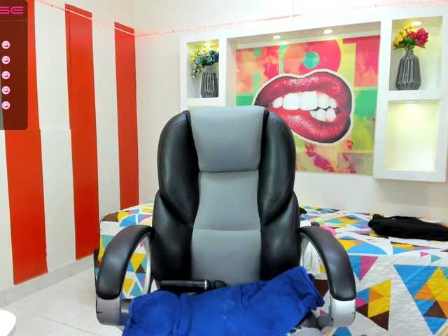 Live sex webcam photo for miagoth #271228653