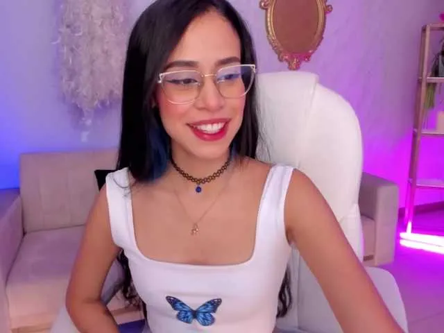 Live sex webcam photo for EvelynHarris #287950429