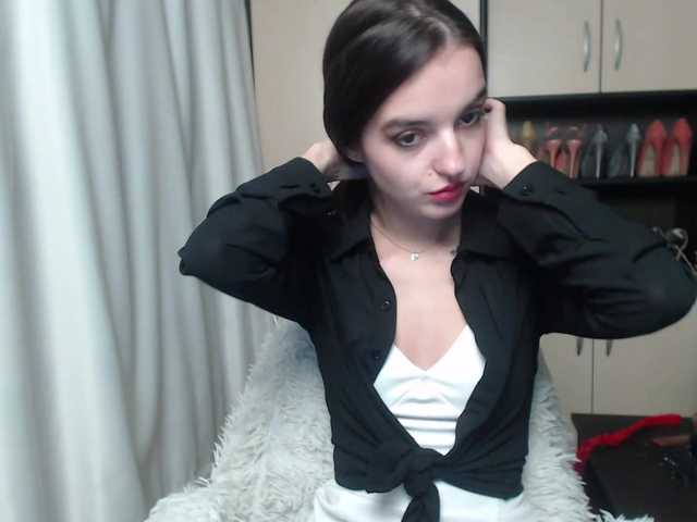 Live sex webcam photo for -LadyLUCK- #271237663