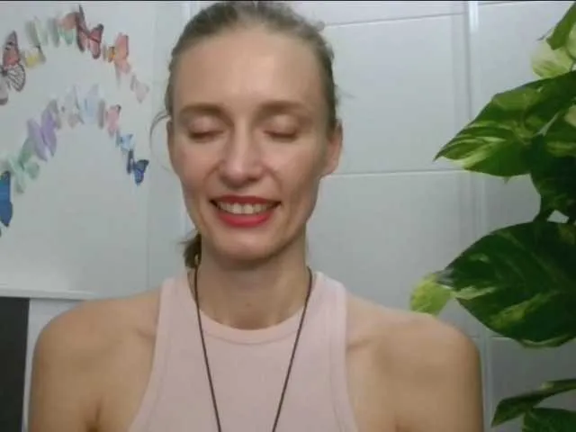 Live sex webcam photo for CelesteKissab #271238362