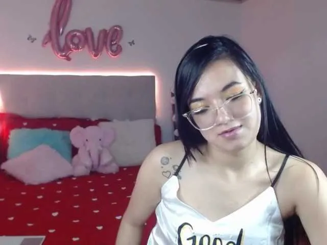 Live sex webcam photo for Karlett-Moon #271231901