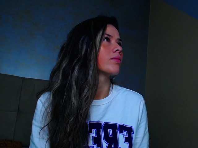 Live sex webcam photo for Jipsya #271234709