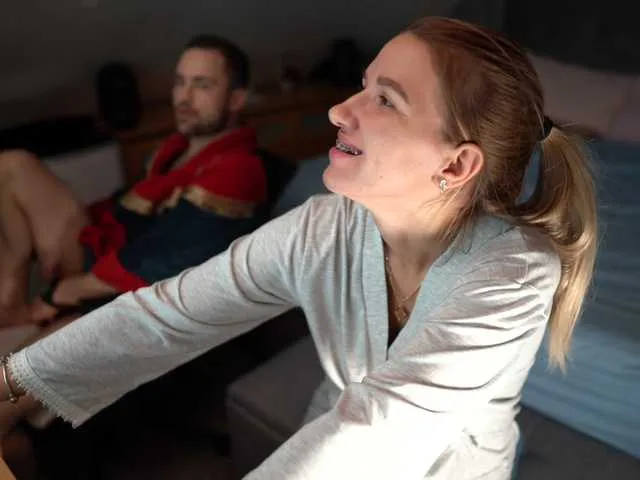 Live sex webcam photo for Alisa-Richard #271237997