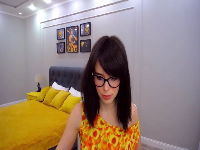 Live sex webcam photo for MelodyOfRain #271230437