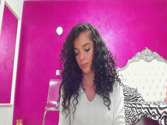 Live sex webcam photo for AimeeTeen #271230306