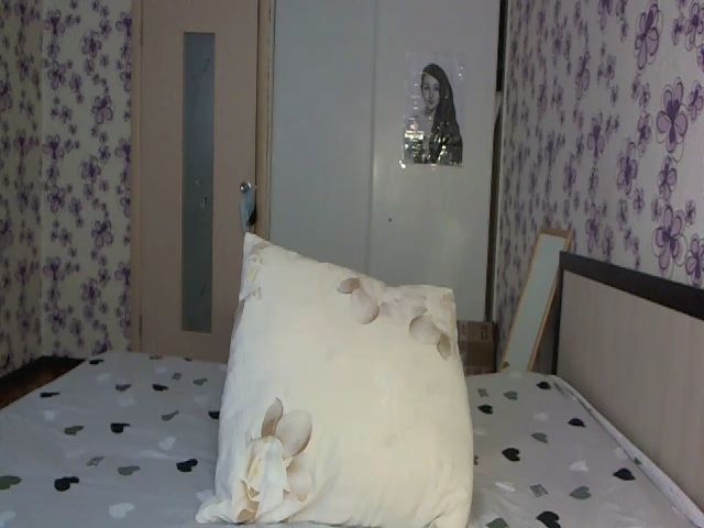 Live sex webcam photo for LiaCherryPie #271230467