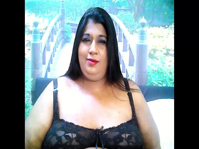 Live sex webcam photo for Indianhoney69 #271238966