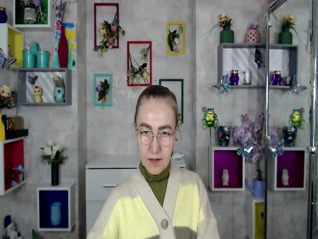 Live sex webcam photo for Greybunny #271230867