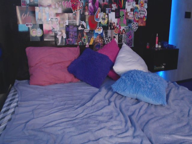 Live sex webcam photo for SamanthaFlair #271240346