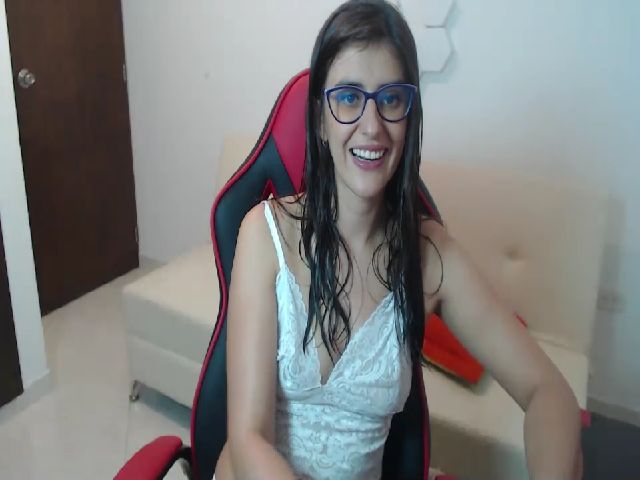 Live sex webcam photo for Jocelyn_Rosse #271236663